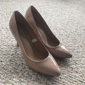 Nude Mossimo Pumps